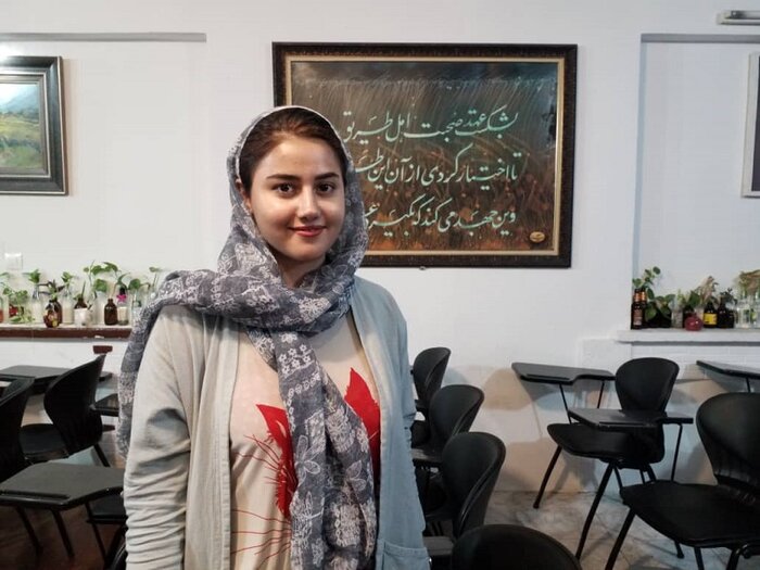 یک جوان هنرمند استان فارس: هنر، فرد را از تک‌بعدی بودن خارج می‌کند